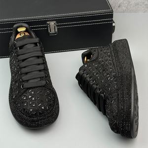 <span class=keywords><strong>ขาย</strong></span>ตรงจากโรงงาน <span class=keywords><strong>รองเท้า</strong></span>ผ้าตาข่ายสีแ<span class=keywords><strong>ด</strong></span>งประ<span class=keywords><strong>ด</strong></span>ับหมุด <span class=keywords><strong>ส</strong></span>ไตล์เรโทร แบรน<span class=keywords><strong>ด</strong></span>์หรูสำหรับผู้ชาย <span class=keywords><strong>รองเท้า</strong></span>ลำลองแบบ<span class=keywords><strong>ส</strong></span>ปอร์ต กันน้ำ ใส่ไ<span class=keywords><strong>ด</strong></span>้ทุกฤดู <span class=keywords><strong>ส</strong></span>ำหรับทุกเพศ - Product Image 1