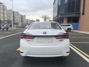 Voiture d'occasion en gros Toyota Corolla 2016 Double moteur 1.8L E-CVT Édition haut de gamme Conduite à gauche Quatre portes et cinq places - Product Image 4