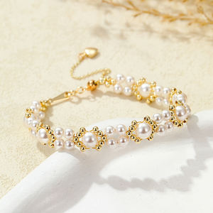 Elegante Brazalete <span class=keywords><strong>de</strong></span> Oro Sólido <span class=keywords><strong>de</strong></span> 14K para <span class=keywords><strong>Mujer</strong></span>, con Dije <span class=keywords><strong>de</strong></span> Rosa Preservada Minimalista y Lujosa, Extensor <span class=keywords><strong>de</strong></span> Corazón, Racimo <span class=keywords><strong>de</strong></span> Perlas Trenzadas, Dorado Brillante - Product Image 1