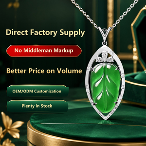 Pendentif prune et bambou en jade serti de diamants en or blanc 18 carats. Bijoux en jade (feicui) haut de gamme à feuilles vertes Zhengyang. - Product Image 1