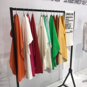 नवीनतम फैशन डिजाइन शीतकालीन महिला महिला कस्टम फर जैकेट 5 पंक्तियों प्राकृतिक रैकून फर जैकेट - Product Image 5