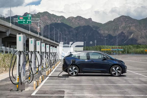 Borne de Recharge Commerciale pour Véhicules Électriques Certifiée CE KAODEE 60kW à 240kW, Charge Rapide EVDC sur Pied, CCS - Product Image 4