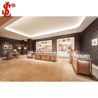 Ensemble de comptoirs de présentation de bijoux blancs de luxe, aménagement de boutique, vitrine couleur or champagne, mobilier de magasin de bijoux avec éclairage LED