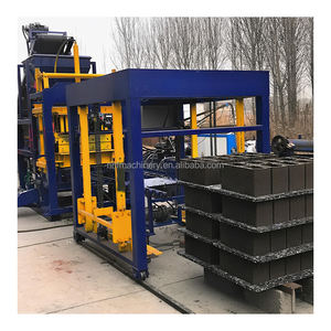 Máquina para Hacer Bloques QT4-15 de Alta Capacidad, Máquina Automática para Ladrillos con Mezcladora, Cinta Transportadora y Apilador para Construcción - Product Image 3