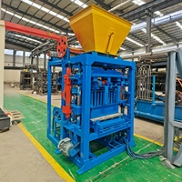 Machine à fabriquer des pavés et des blocs 4-26, à entretien simple, fonctionnement silencieux, soudure robuste, pour usine locale
