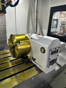 Centro de Mecanizado Vertical VMC1160 con Cuerpo de Hierro Fundido para Producción en Lotes de Piezas de Aluminio para Comunicaciones - Product Image 1