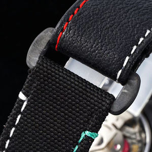 Reloj de Fibra de Carbono con Diseño de Tinta Negra para Hombre, Serie 2025, Diseño Minimalista, Sofisticado y Atrevido, Ideal para Viajes de Negocios - Product Image 3