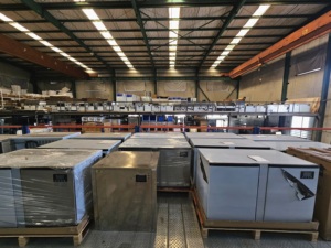 Máquina de Hielo Comercial de 1 Tonelada/24h con Sistema de Control Dual, Máquina de Hielo en Cubos Industrial de Acero Inoxidable para Hotel y Restaurante, 220-400V - Product Image 5