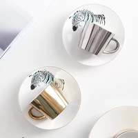 Tasse à café/espresso en céramique 3D réfléchissante, style européen, écologique, avec logo personnalisé, motif cheval et colibri anamorphique créatif