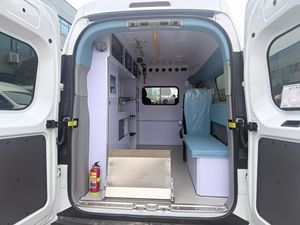 Meilleur <span class=keywords><strong>Prix</strong></span> 1VECO Véhicules <span class=keywords><strong>d</strong></span>'Urgence <span class=keywords><strong>Ambulance</strong></span> Classique 4x2 Diesel Camion Médical Nouvelle Transmission Automatique 3550kg Masse Totale Autorisée 3-8m de Longueur - Product Image 6