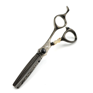 Forbici da Parrucchiere Professionali da 6.0 Pollici con Motivo Damascato Nero e Clip a Tigre, Alta Qualità, Modello HS-032 - Product Image 4