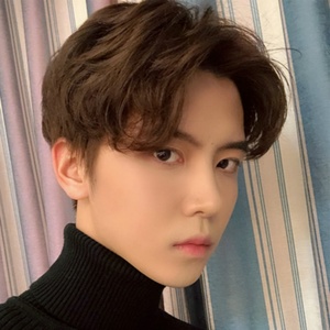 วิกผมผู้ชายแบบ<span class=keywords><strong>สั้น</strong></span> ทรงผมตรง แสกกลาง มีหน้าม้า สไตล์เกาหลี หล่อเท่ ผลิตจากเส้นใยสังเคราะห์ ขายส่งจากโรงงาน - Product Image 2