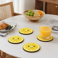 Joli ensemble de sous-verres en bois motif citron, sous-plats ronds en forme de tranche, accessoires de table à manger sur le thème des fruits d'été