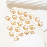 Bague en cuivre de 26 lettres européennes et américaines Niche Bague d'index polyvalente haut de gamme Fashion Light Luxury Wholesale Fine Rings