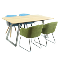 Table de salle à manger spacieuse en bois plaqué de luxe moderne pour la maison bureau salon meubles en panneaux de bois durables pour les hôtels en plein air