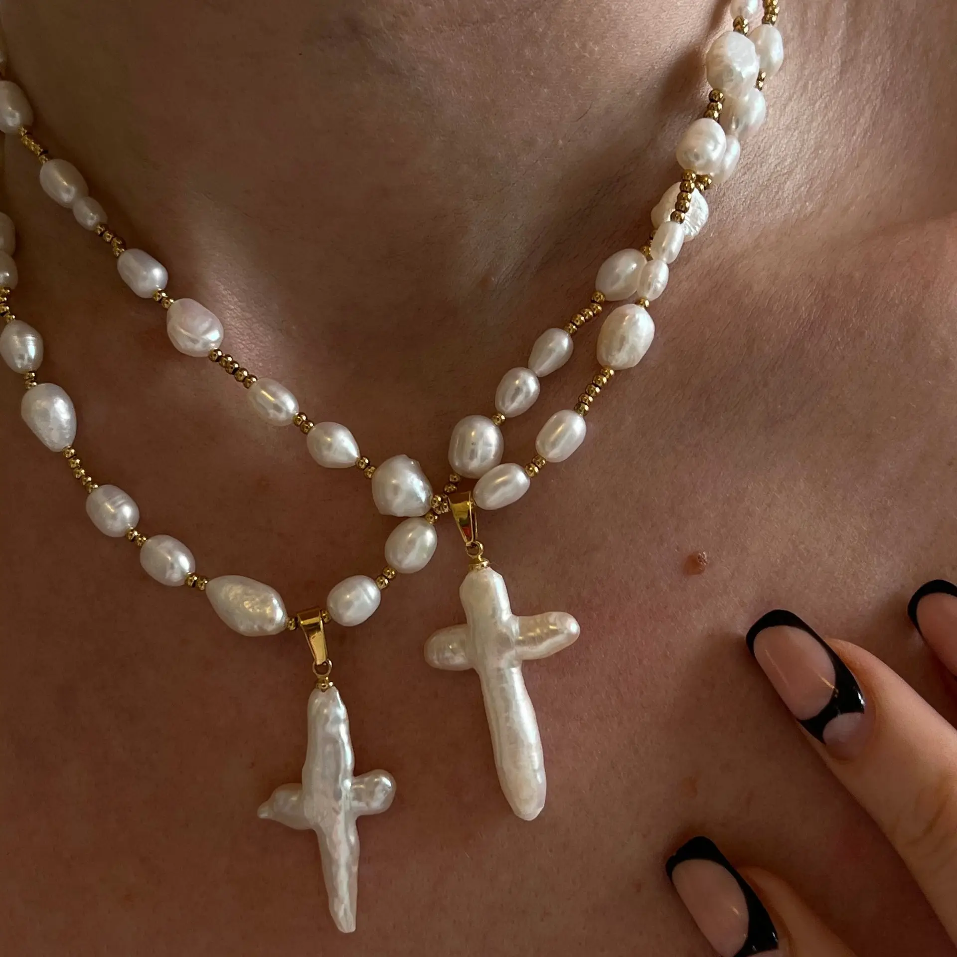 Vintage 18 Karat vergoldet Messing Kreuz Anhänger Halskette unregelmäßige Barock Süßwasser Perle Perlen Halskette für Frauen YF3477
