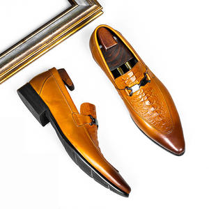 รองเท้าลำลองผู้ชาย Oxford Groom ดีไซน์เนอร์ กันน้ำ สำหรับฤดูหนาว งานแต่งงาน หัวแหลม กันลื่น เพิ่มความสูง - Product Image 6