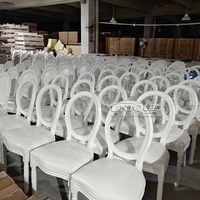 Chaise de salle à manger Louis Ghost moderne en plastique, empilable, durable et pliable, idéale pour les événements, mariages, hôtels et banquets - Vente en gros usine