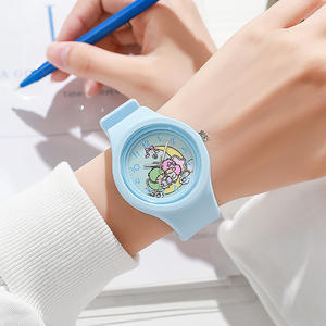 <span class=keywords><strong>Montre</strong></span> ronde en silicone personnalisable à motif de dessin animé, <span class=keywords><strong>tendance</strong></span>, à quartz, pour adolescentes, vente en gros, nouvelle arrivée - Product Image 5