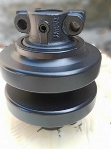 رولر سفلي للجرافات الزاحفة KH125 وKH150 من الصين، مادة 40Mn2، صلابة HRC52-58 - Product Image 3
