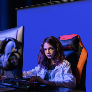 RAUBAY Fondo de Pantalla Azul Plegable Antideslumbrante y Resistente a las Arrugas de 59.8x82.7 Pulgadas, Fondo Retráctil Portátil - Product Image 6