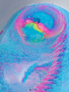 Bombes de bain colorées personnalisées en spirale OEM ODM Marque privée Effervescentes pour enfants avec jouets à l'intérieur Parfumées Hydratantes Mousse riche - Product Image 4