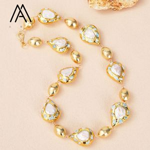 Collar de Cadena Enrollada a Mano con Perlas de Agua Dulce Barrocas Chapadas en Oro de Alta Calidad y Cuentas de Larimar, Material Principal Latón - Product Image 3