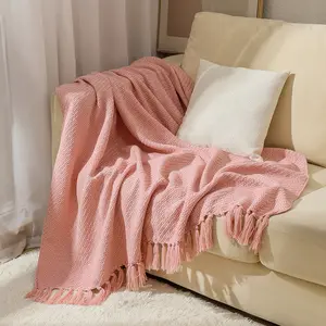 Özel Logo düz renk örme yatak çarşaf yetişkin battaniye kanepe püsküllü atar