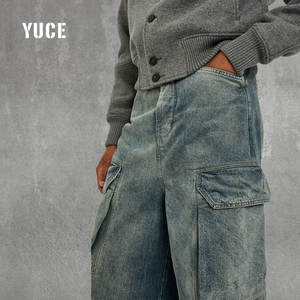 بنطلون جينز كارجو مخصص للرجال بتصميم عصري وحواف خام وقصة مستقيمة وحجم كبير مع تأثيرات باهتة وغسيل رملي - Product Image 3