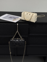 Sacs en cuir matelassés en gros, faible MOQ, sacs à main en peau d'agneau avec chaîne, fournisseur de sacs de luxe à marque privée, sacs bandoulière cylindriques