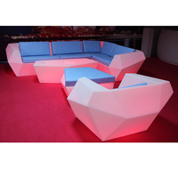 Ensemble de 7 chaises lumineuses LED en diamant, produits rotomoulés écologiques, résistants aux UV, table de bar en plastique lumineux, rotomoulage