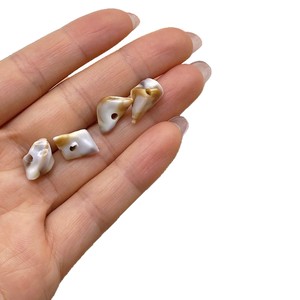 Two Tone Imitation Seashell Irregular Triangular <b>Beads</b> <b>Plastic</b> Resin DIY Keychain Mobile Phone Strap Ornament - Product Image 5