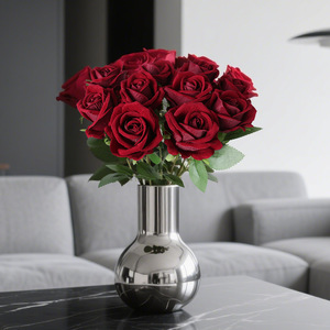 Ramo de Rosas Artificiales de Plástico para el Día de San Valentín, Decoración para el Hogar, Rosas de Tela con Alambre de Plástico para Sala de Estar y Mesa de Comedor - Product Image 2