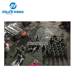 Machine de moulage par injection plastique pour les bouchons/paniers/bassins de préformes PET - Product Image 6