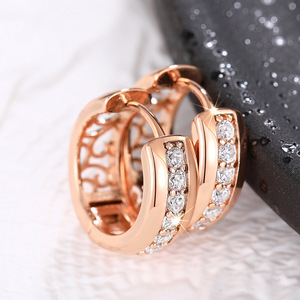 Orecchini Scintillanti dal Design Traforato per Donne, Eleganti e Raffinati Gioielli per Orecchie alla Moda - Product Image 5