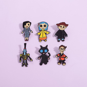 Hantu ibu Coraline pin boneka bros horor lencana Film sekitar ransel pin Aksesori lembut enamel pin kerah - Product Image 2