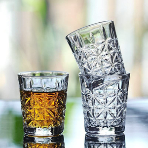 Verres à shot miniatures multi-vintage gaufrés 1OZ-3OZ, motifs assortis, transparents, pour liqueur, tequila, whisky, vodka, bar et spiritueux à domicile - Product Image 1