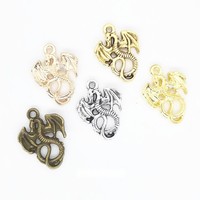 Breloque Dragon ajourée enroulée, Pendentif fantaisie ailé en alliage de zinc pour décoration de sac à dés de jeu de rôle
