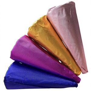 Papier d'aluminium de qualité alimentaire, doux, imprimé avec motif poisson et Noël, couleur or, 12 microns, épais et coloré - Product Image 1