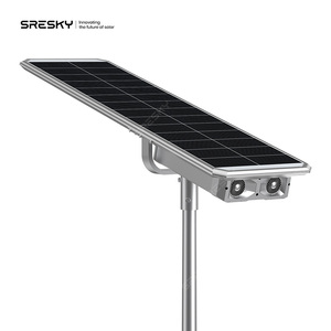 Nouvelle conception de lampadaire solaire hybride à double ventilateur, dissipation thermique efficace, IP65/IK08, lampadaires solaires intégrés - Product Image 4