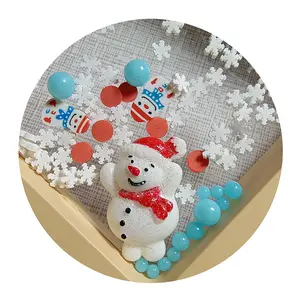 Sortiment Weihnachtsserie Schneeman Polymer Ton Schneeflockenschnitt heißer weicher Ton Spritzchen Nagelkunst basteln Handwerk Lieferant