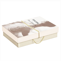 Boîtes cadeaux rigides en carton mat faites à la main de luxe avec logo personnalisé sur le couvercle et la base pour robes de mariée et sous-vêtements