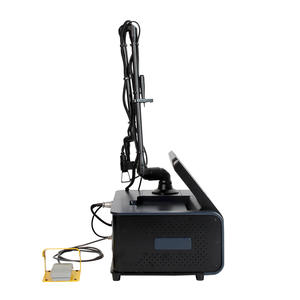 Proveedor de Máquinas de Belleza con Láser Fraccional de CO2, Máquina Profesional de Rejuvenecimiento Cutáneo con Láser Fraccional de CO2 de 10600nm con Tubo de RF - Product Image 3