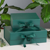 Boîte cadeau rigide de luxe pliable avec fermeture magnétique, finition mate, recyclable, verte, avec ruban rectangulaire