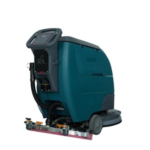 Machine de nettoyage de sols industriels autopropulsée pour un lavage sans effort - Product Image 2