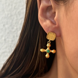 Conjunto de Joyería para Pareja Dazan 2023, Collar y Aretes con Cruz Egipcia Vintage, Chapado en Oro de 18k, Acero Inoxidable Antideslustre - Product Image 4