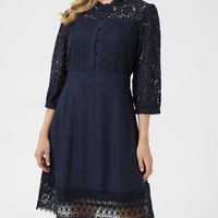 Robe Courte Décontractée pour Femme, Col Montant, Manches en Dentelle, Bleu Marine Uni, Coupe Évasée, Vente en Gros Personnalisée