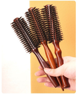 <span class=keywords><strong>Brosse</strong></span> <span class=keywords><strong>à</strong></span> cheveux résistante <span class=keywords><strong>à</strong></span> la chaleur de qualité supérieure avec des poils de sanglier naturels, manche en bois pour volume et brillance - Product Image 2