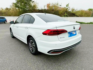 Volkswagen <span class=keywords><strong>Bora</strong></span> 200TSI DSG Yuexing PRO 1.2T essence, berline 4 portes 5 places, modèle 2023, véhicule d'occasion, <span class=keywords><strong>prix</strong></span> bas pour l'exportation depuis la Chine - Product Image 4