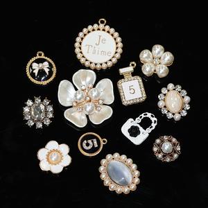 Viral Crocs DIY Charms, Parel Bloem & Strass Gesp Set voor het Versieren van Telefoonhoesjes, Metalen Sieraden met Edelstenen - Product Image 3